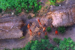 Amazonski urođenici, plemena nisu nikad kontaktirala s civilizacijom