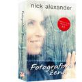 Nick Alexander, "Fotografova žena"