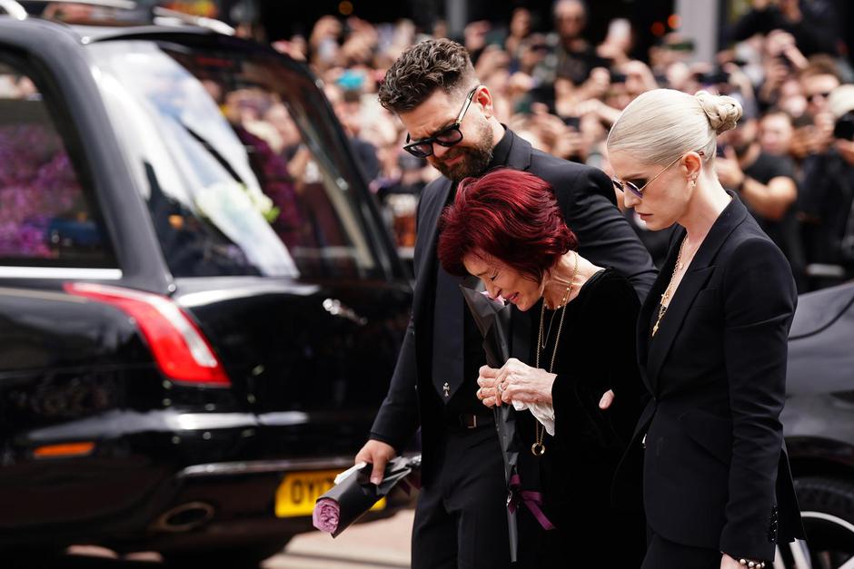 Obitelj i obožavatelji opraštaju se  od Ozzyja u njegovom rodnom gradu | Author: PA/Pixsell