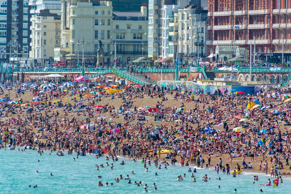 Spas od vrućina ljudi traže na plažama | Author: Getty images
