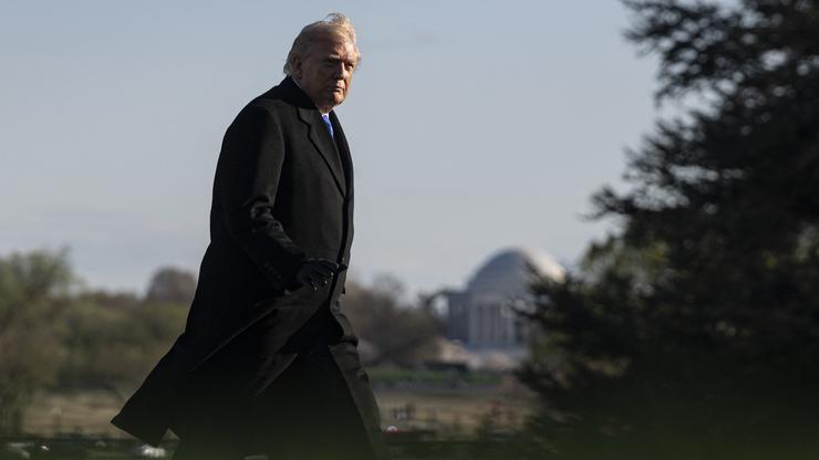 Trump arrives at White House after trip to Memphis