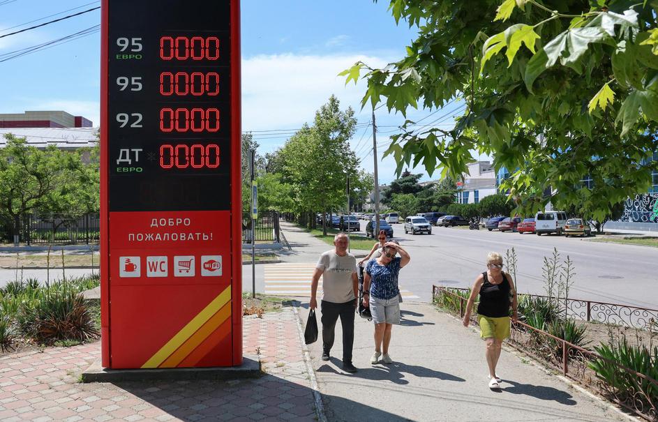 Fuel shortages in Crimea amid Russia-Ukraine conflict