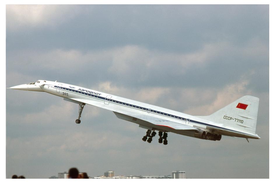 Tupoljev Tu-144