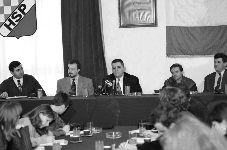 Zagreb: Konferencija za medije HSP-a, 4.12.1995. | Author: Josip Bistrovic/PIXSELL