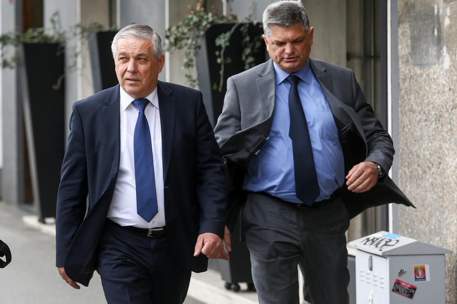 Zagreb: Dolazak članova na sjednicu Predsjedništva i Nacionalnog vijeća HDZ-a