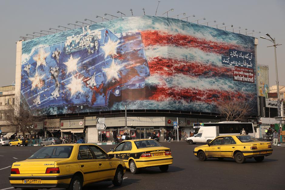 Anti-U.S. billboard in Tehran | Author: Majid Asgaripour