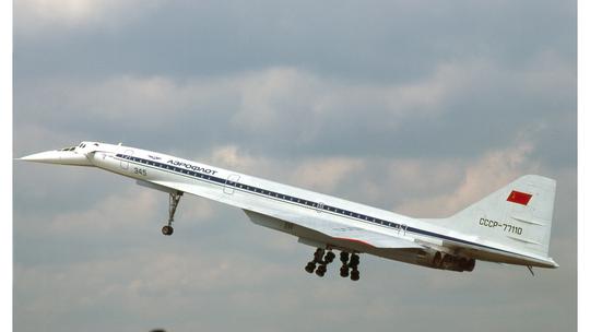 Tupoljev Tu-144