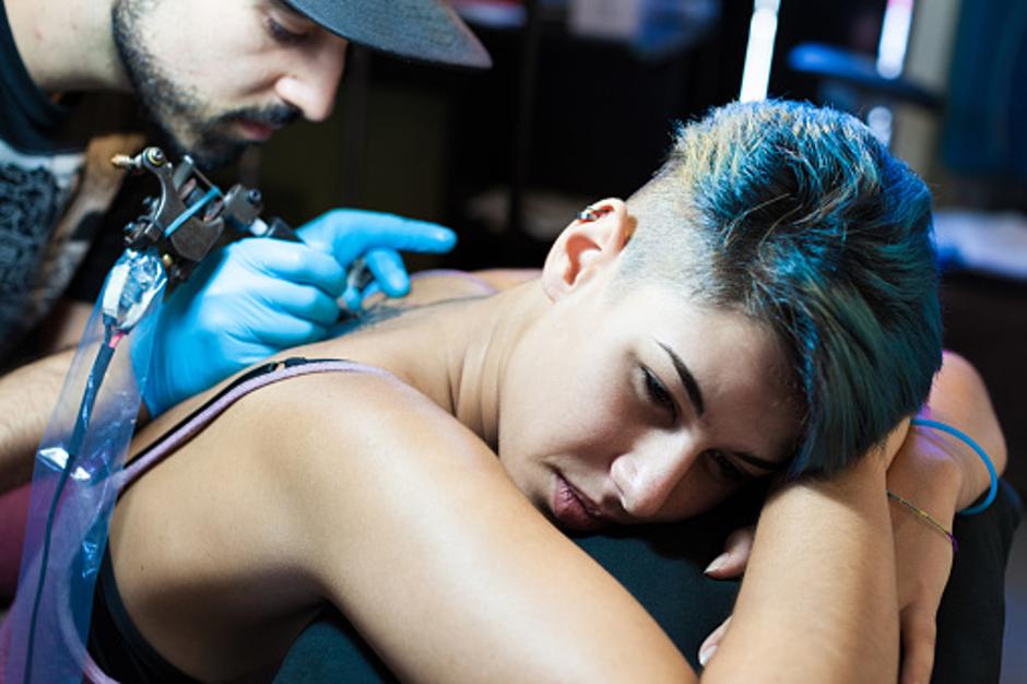 Djevojka na tetoviranju | Author: Thinkstock