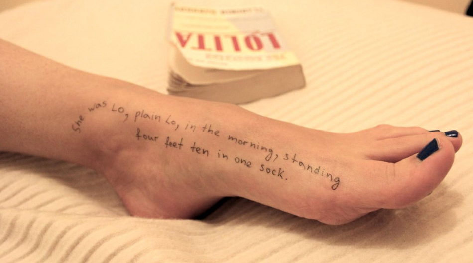 &Scaron;to zna&ccaron;e jezive poruke na &zcaron;enskim tijelima u mra&ccaron;nom Epsteinovom svijetu?