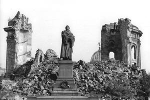 Frauenkirche, Dresden 1945.