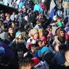 Izbjeglice čekaju na graničnom prijelazu na ulazak u Hrvatsku