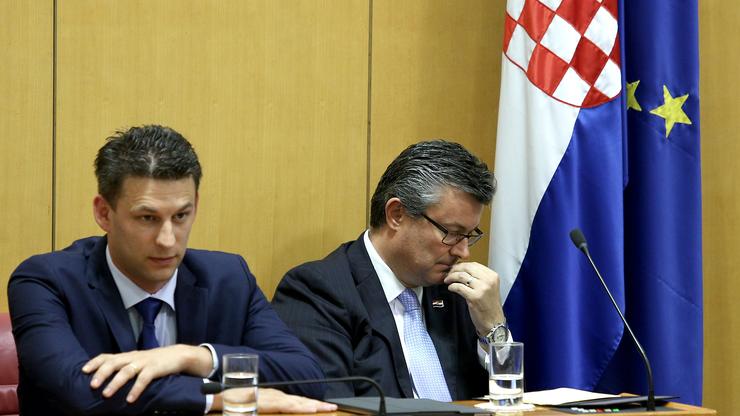 Počela rasprava o opozivu premijera Tihomira Oreškovića