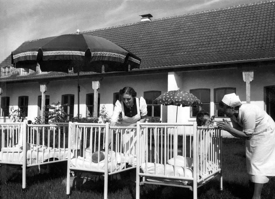 Lebensborn (Fount of Life), 1940 | Author: Profimedia