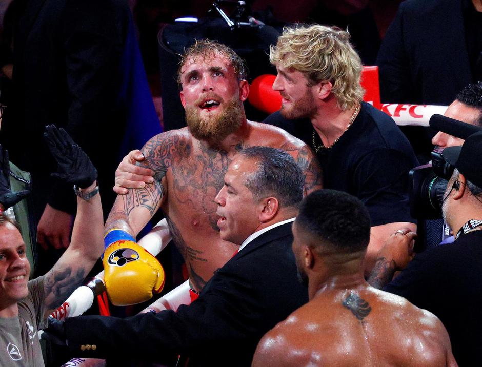 Jake Paul v Anthony Joshua | Author: MARCO BELLO/REUTERS
