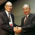 FILE PHOTO: US FEDERAL RESERVE BANK CHAIRMAN GREENSPAN MEETS JAPANESE FINANCE MINISTER MITSUZUKA