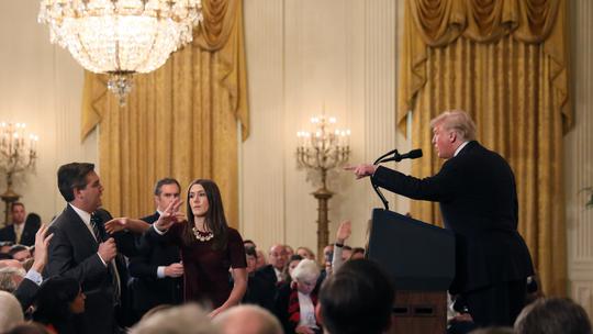Novinar CNN-a Jim Acosta i Donald Trump