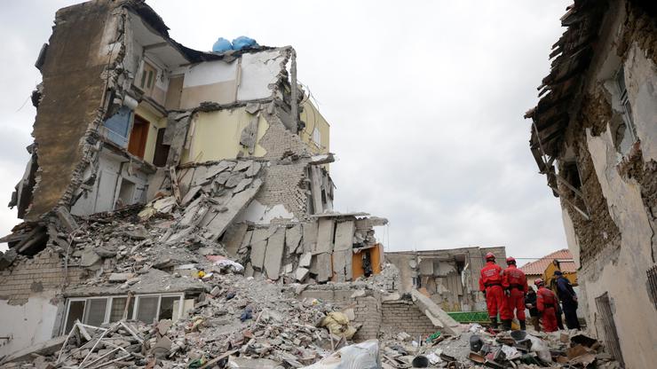 Srušene zgrade u potresu u Albaniji