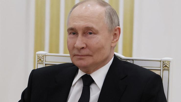 Russian President Putin and Belarusian President Lukashenko visit Volgograd ahead of May 9 Victory Day