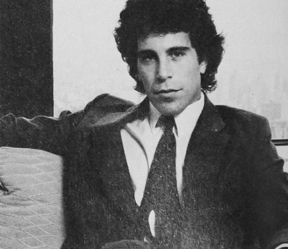 Portrtait of deceased financier Jeffrey Epstein, then aged 27, from a personals ad published in the July 1980 issue of Cosmo magazine. | Author: Profimedia