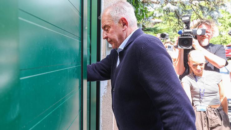 Zagreb: Dolazak Ive Sanadera u obiteljsku kuću nakon izlaska iz zatvora