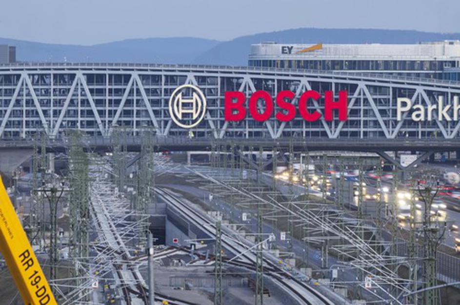 Bahnstrecke Stuttgart nach Wendlingen ab März 2025 unter Strom. Der letzte Abschnitt der Neubaustrecke steht dann unter