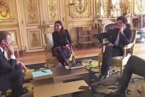 Emmanuel Macron, pas mu zapišava kamin