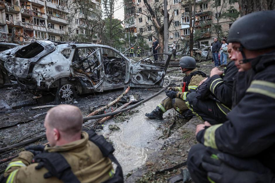 Aftermath of overnight Russian missile and drone strikes, in Kyiv | Author: ALINA SMUTKO/REUTERS