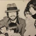 Leonard Cohen, Suzanne Elrod, s djecom Lorcom i Adamom