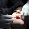 Žena kod zubara