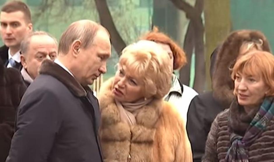 Vladimir Putin i Ljudmila Narusova, supruga pokojnog Anatolija Sobčaka | Author: YouTube screenshot