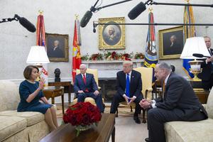 Donald Trump na sastanku sa Schumerom i Pelosi