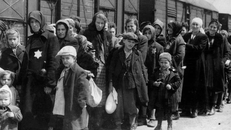 Logoraši u Auschwitzu
