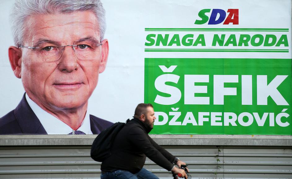 Predizborni plakat u Bih Šefika Džaferovića