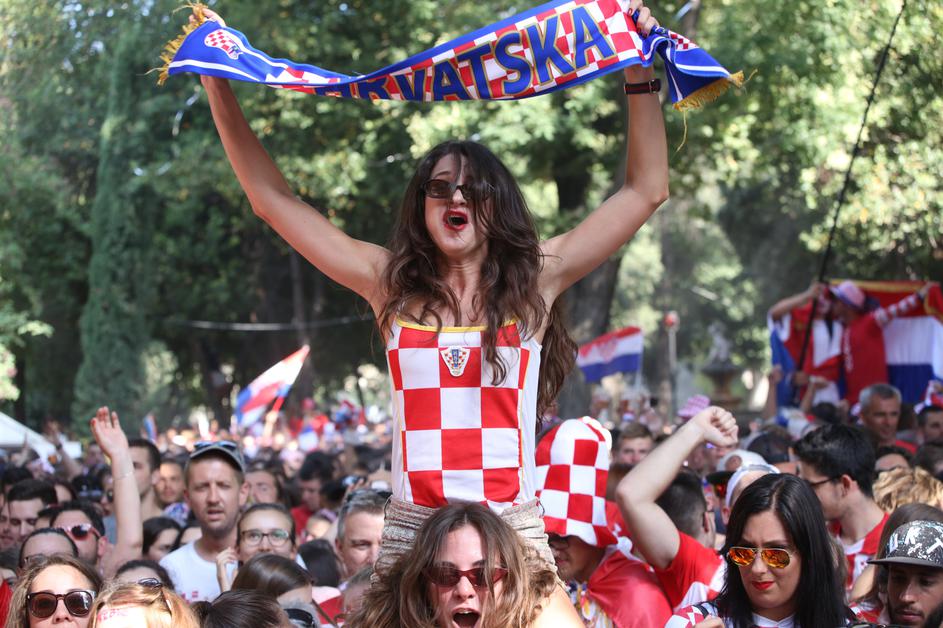Navijači u Splitu prate finalnu utakmicu Hrvatska Francuska