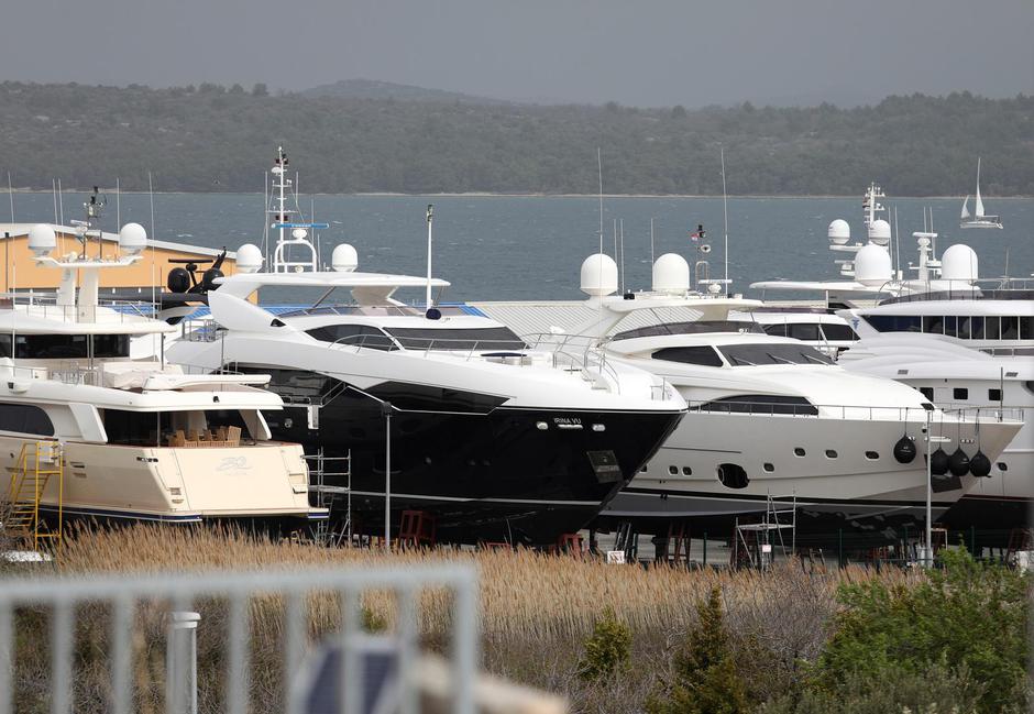 ARHIVA: Luksuzna jahta Irina Vu koja je nestala sa suhog veza iz marine Betina | Author: Dusko Jaramaz/PIXSELL