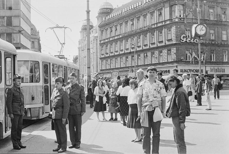 Zagreb: Odavanje počasti predsjedniku Jugoslavije Josipu Brozu Titu na godišnjicu njegove smrti, 4.5.1986. | Author: Josip Bistrovic/HISTORY JB
