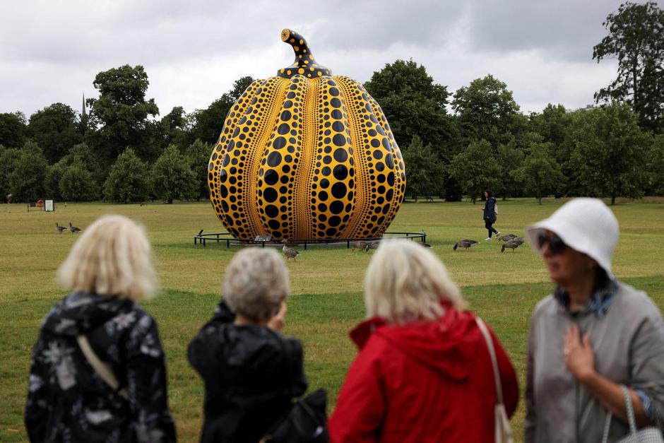 FILE PHOTO: Pumpkin sculpture by Japanese artist Yayoi Kusama in London | Author: Hollie Adams/REUTERS