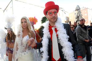 Split: Ljubav Ave Karabatić i Ivana Pernara okrunjena brakom u sklopu karnevala