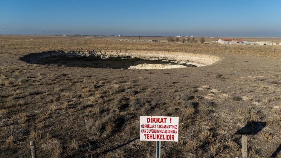 Hundreds of sinkholes in key Turkish agricultural city of Konya fuels concern among farmers | Author: UMIT BEKTAS/REUTERS