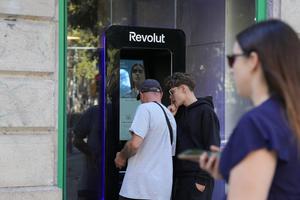 Revolut has reached 27 ATMs of its own in Barcelona