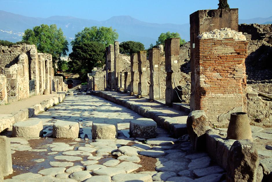 Pompeii - Via Stabiana | Author: Wikimedia Commons: Greg Willis
