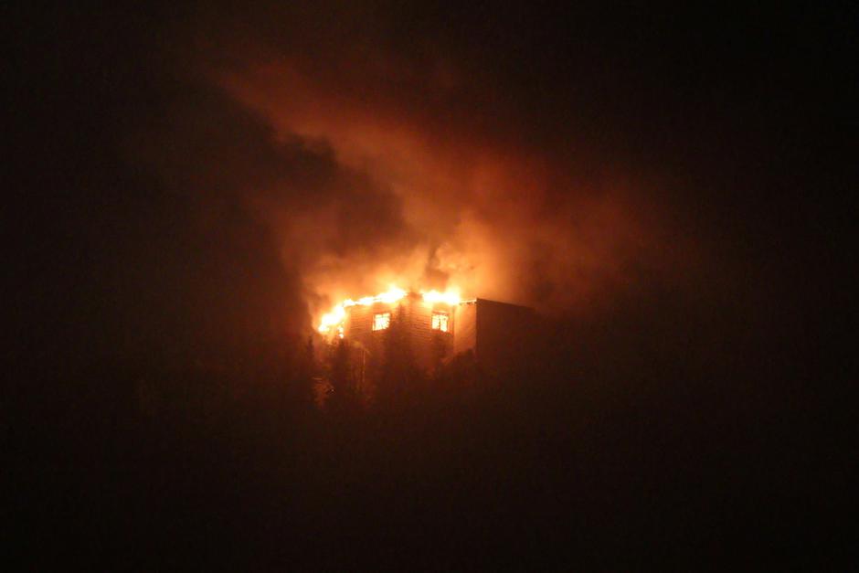 Smoke rises following a fire at the Kehlsteinhaus | Author: Bavarian Red Cross/ Florian Sche