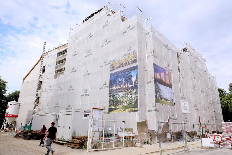 Zagreb:  Neobična izložba na skelama  | Author: Patrik Macek/PIXSELL