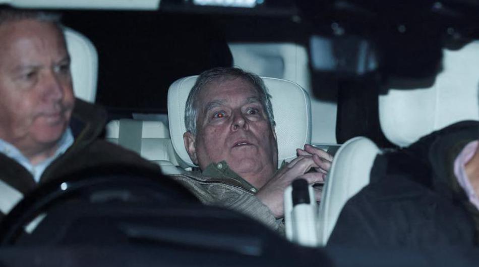 'Andrew je deri&scaron;te od 66 godina s bizarnom kolekcijom 72 medvjedi&cacute;a'