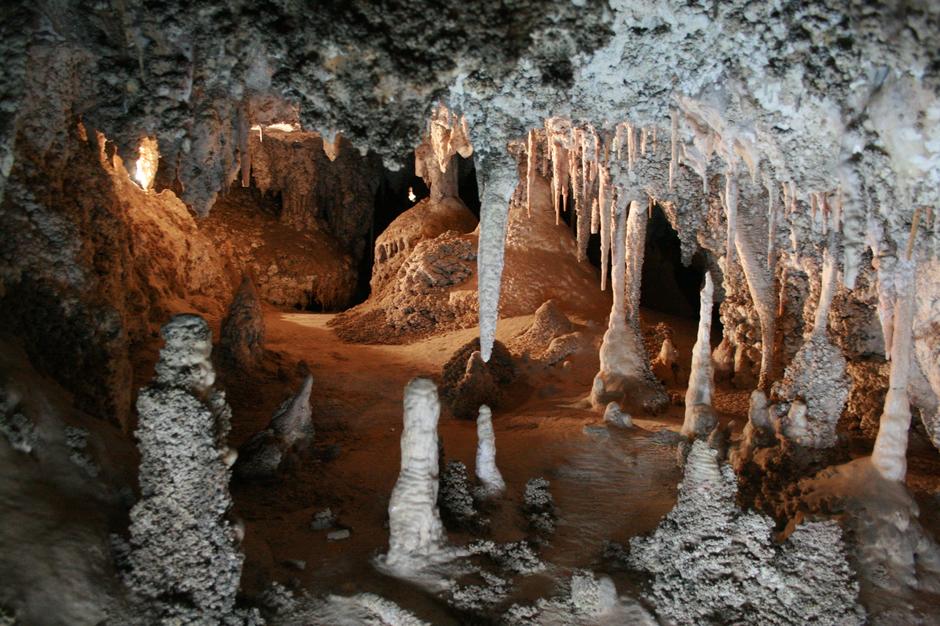 Jenolan Caves | Author: Toby Hudson/Wikipedia
