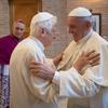 Papa Franjo i papa emeritus Benedikt XVI
