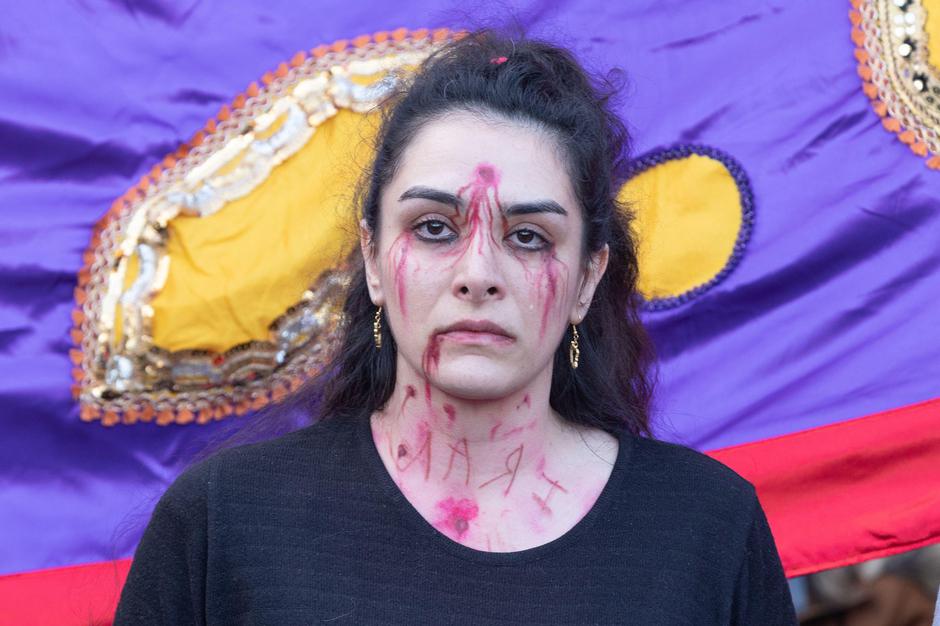 Rome, Italy. 13th Jan, 2026. Sit-in in Piazza della Repubblica in Rome organized by the Italy-Iran Association in solidarity with the protests of the Iranian people in Iran against the Ayatollah regime. Credit: Independent Photo Agency/Alamy Live News | Author: 