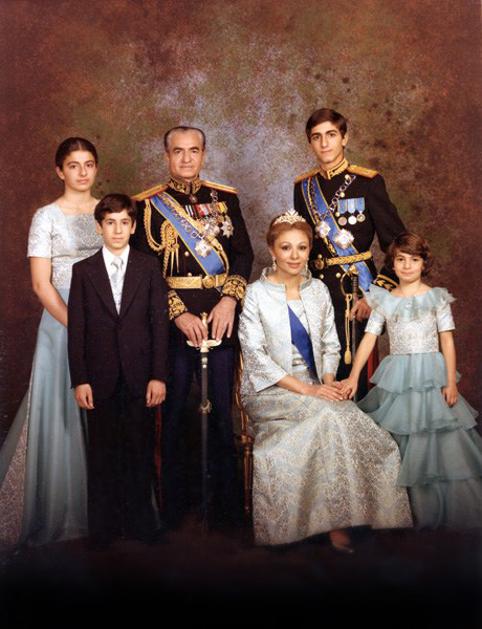 Šah Reza Pahlavi, supruga Farah i djeca