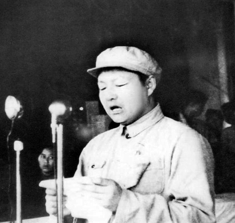 China: Xi Zhongxun (1913-2002) making a speech at Xi'an in June, 1949 | Author: Profimedia