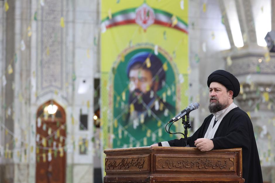 Iranian President Visits Islamic Republic Founder Mausoleum | Author: Iranian Presidency